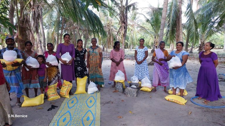 மட்டக்களப்பு மாவட்டத்தில் உலர் உணவுப் பொதிகள் வழங்கி வைக்கப்பட்டமை