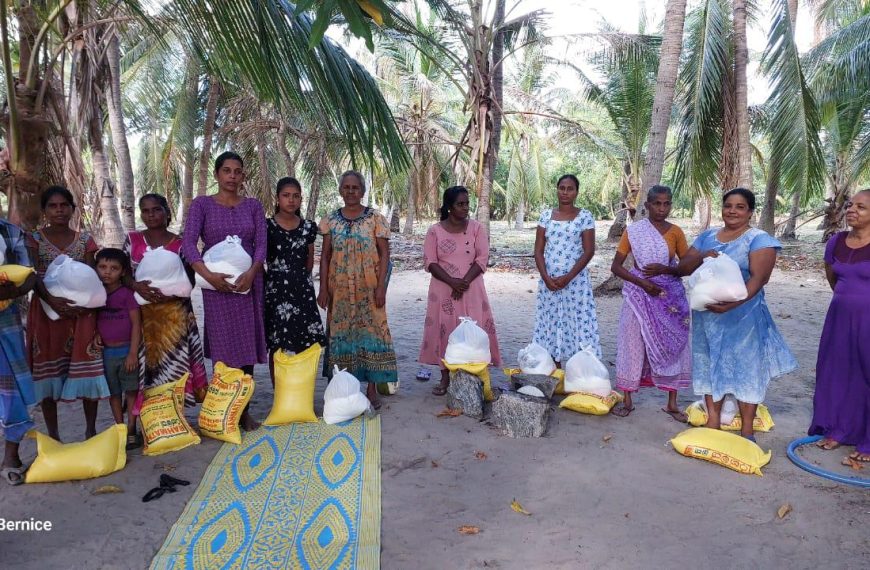 மட்டக்களப்பு மாவட்டத்தில் உலர் உணவுப் பொதிகள் வழங்கி வைக்கப்பட்டமை